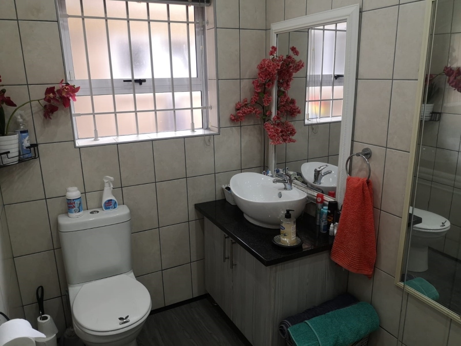 4 Bedroom Property for Sale in Azalea Park Eastern Cape